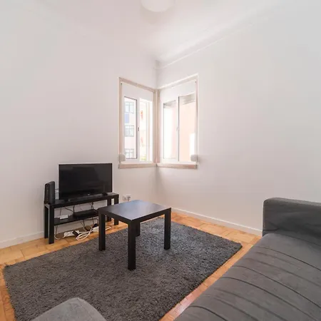 Houze Four Bedroom Near Zoo * Lizbona